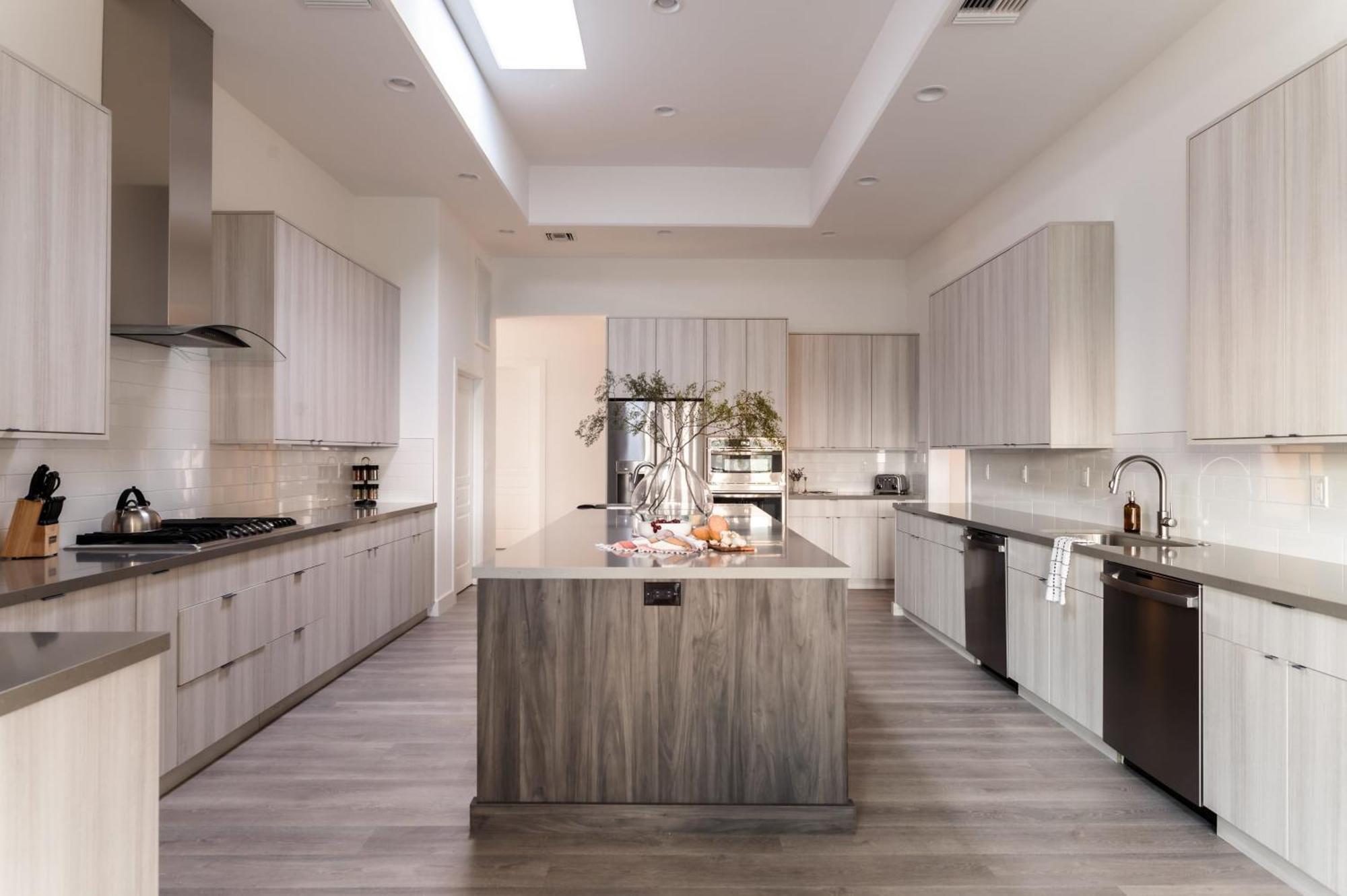 Villa Julep By Avantstay Stylish 9 Bedroom Estate W Mid-century Modern Decor Phoenix