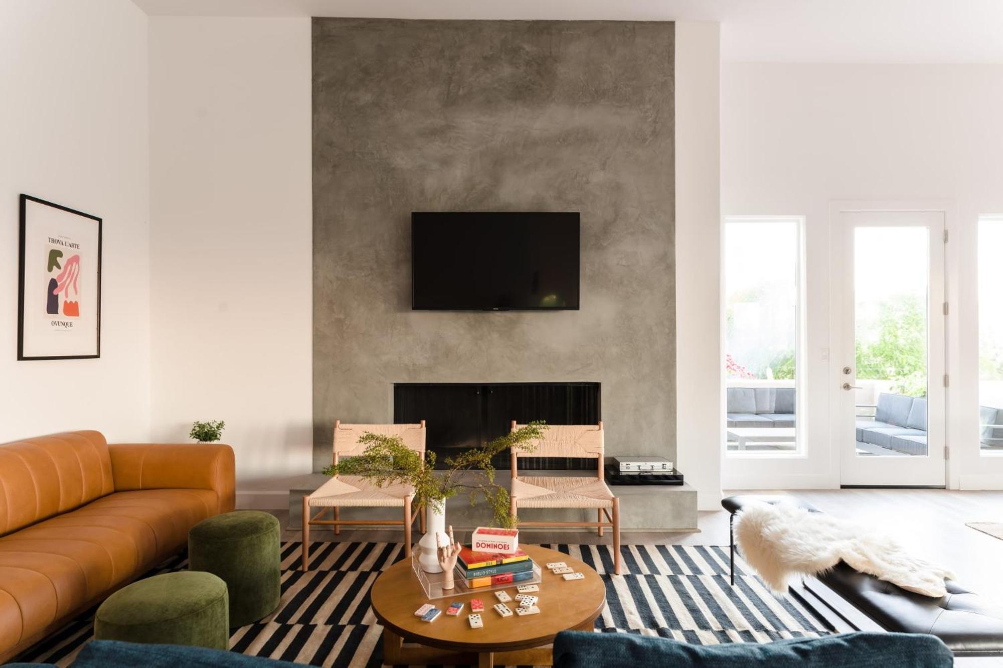 Villa Julep By Avantstay Stylish 9 Bedroom Estate W Mid-century Modern Decor *